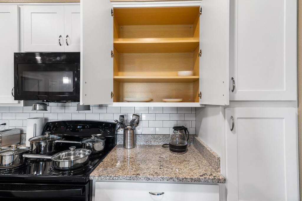 Elegant 1Br/1Ba Condo With Pool, Gym And Laundry Melbourne Exterior foto