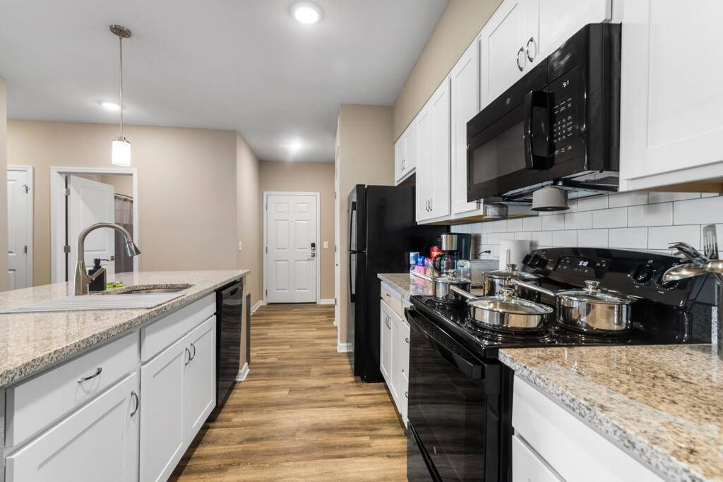 Elegant 1Br/1Ba Condo With Pool, Gym And Laundry Melbourne Exterior foto