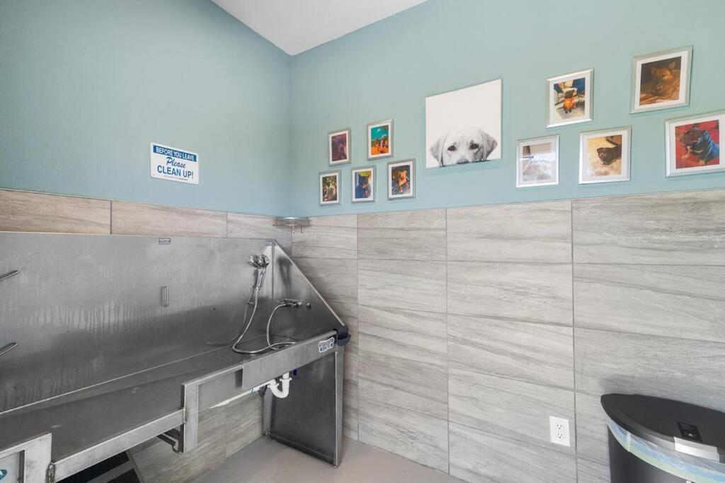 Elegant 1Br/1Ba Condo With Pool, Gym And Laundry Melbourne Exterior foto