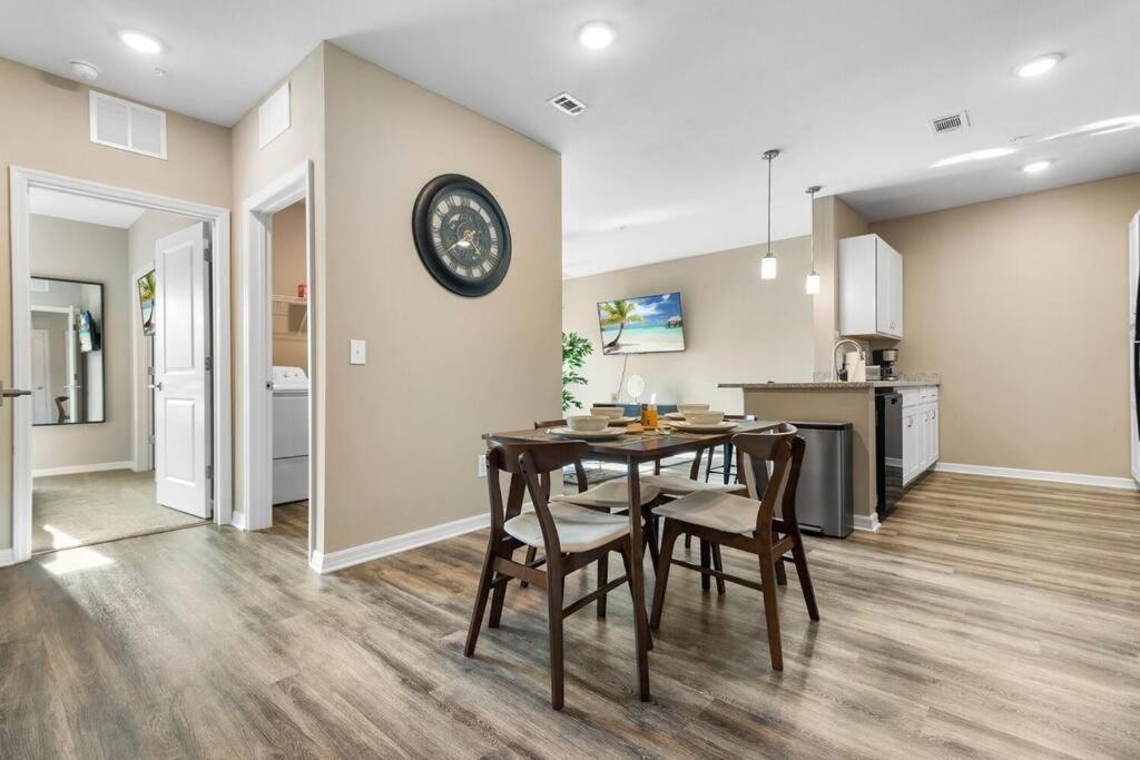 Elegant 1Br/1Ba Condo With Pool, Gym And Laundry Melbourne Exterior foto